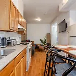 Chic 4Br Haven Sunlit In Downtown Mtl