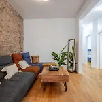 Chic 4Br Haven Sunlit In Downtown Mtl