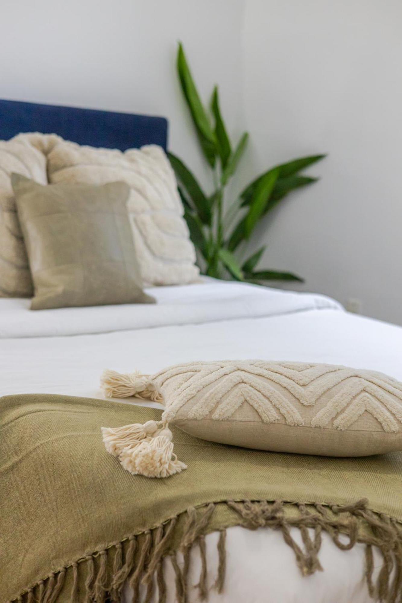 Chic 4br Haven Sunlit In Downtown Mtl * Montréal