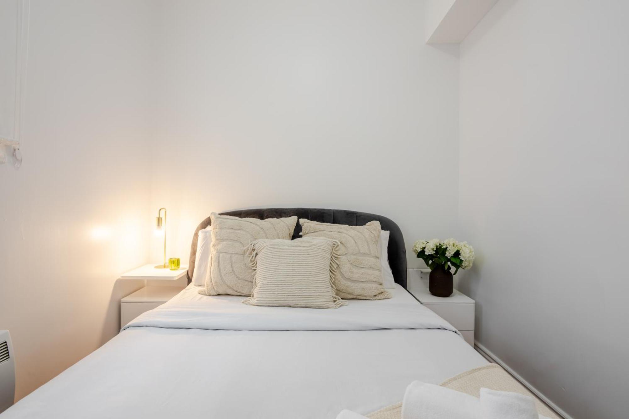 Chic 4br Haven Sunlit In Downtown Mtl * Montréal
